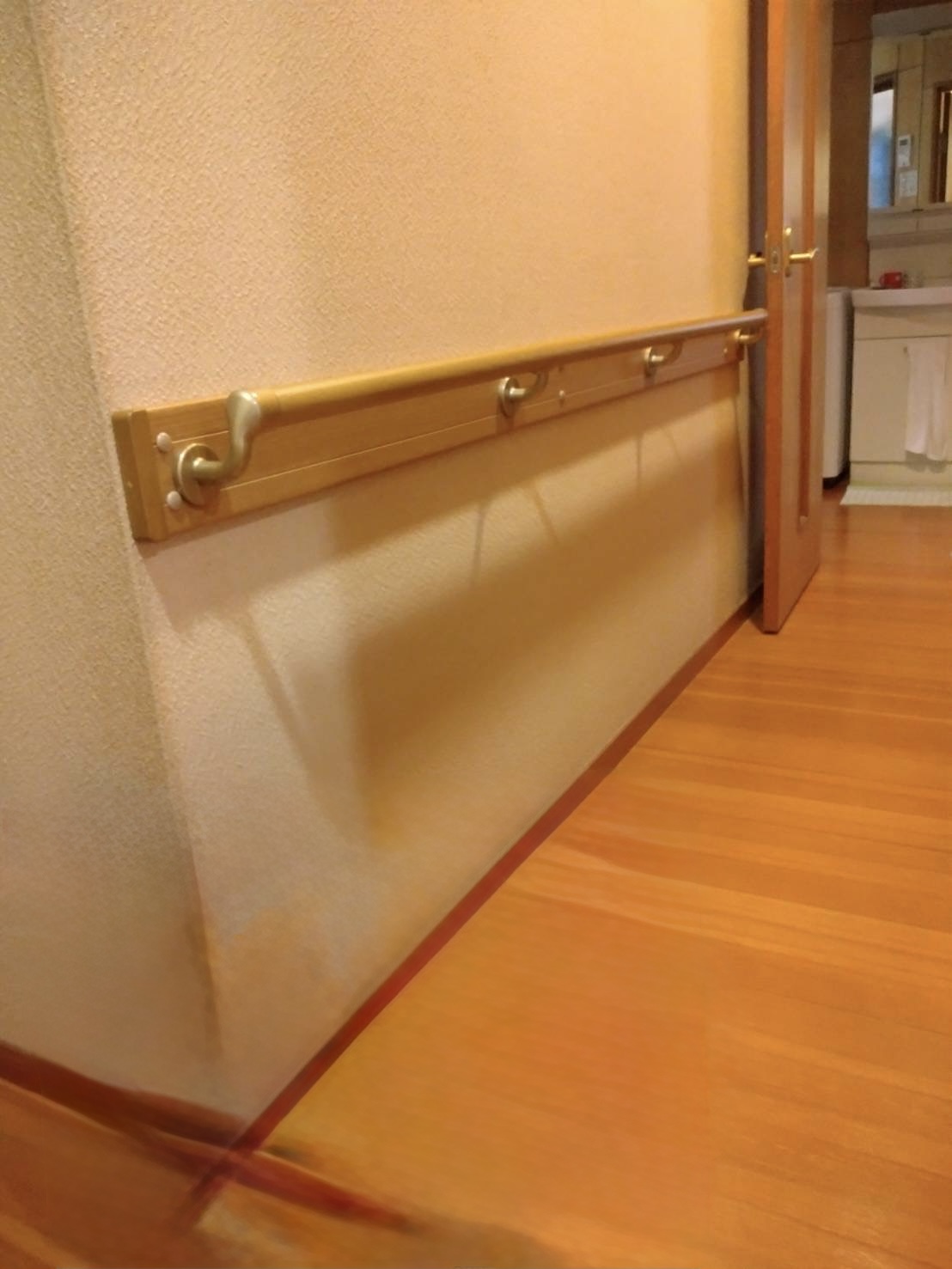 介護保険で手すりの取付　-四條畷市田原台-